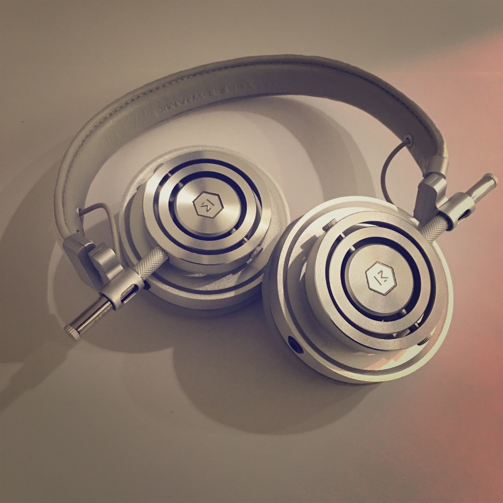 Master & Dynamic  MH30 Headphones without wire